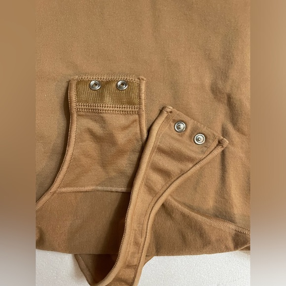 NWOT Skims Essential Long Sleeves Scooped Neck Bodysuit Sienna Size 4X/5X - Picture 7 of 10